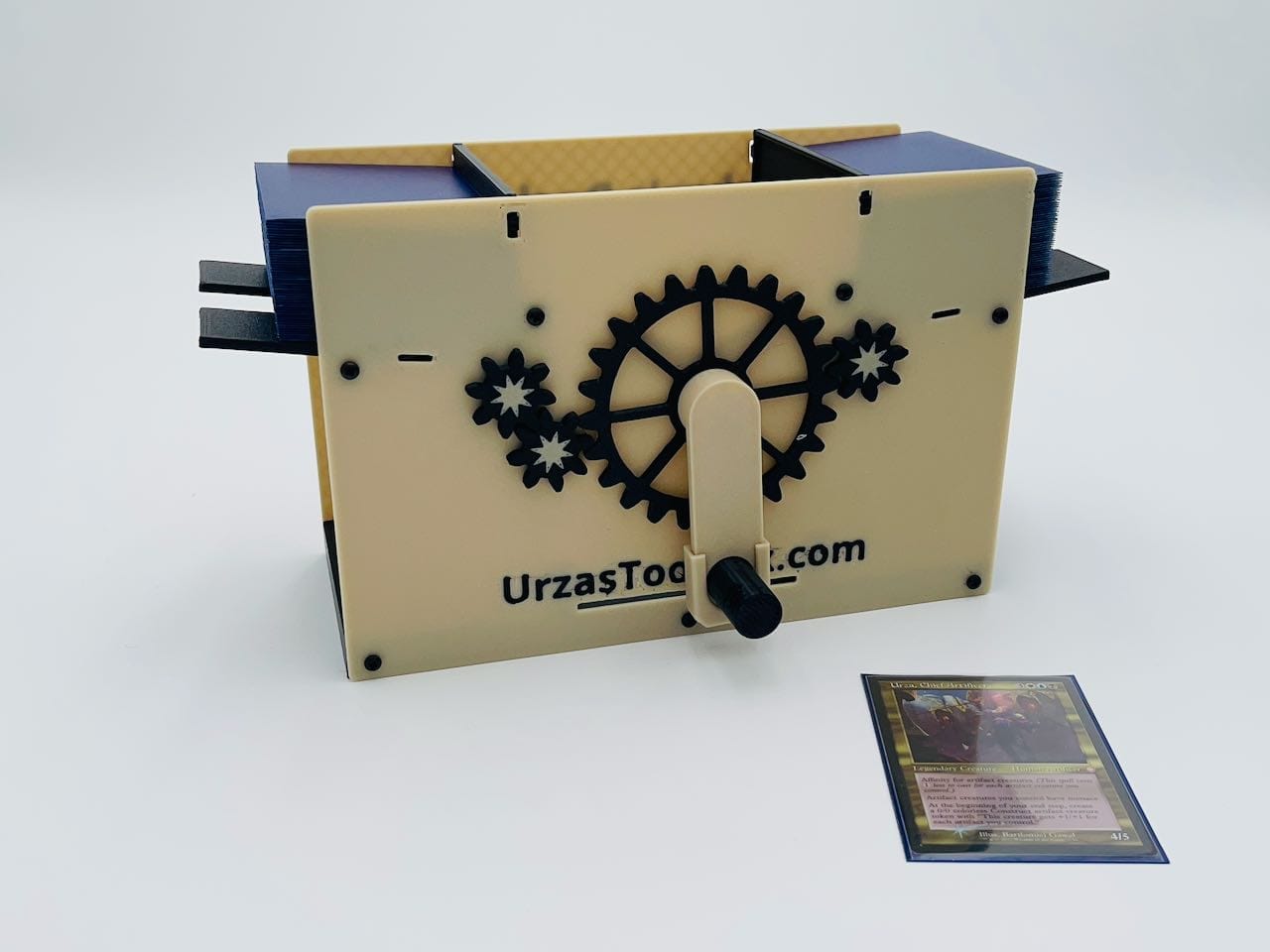 Mishra's Deck Box: White & Black (2025 Version) image 4