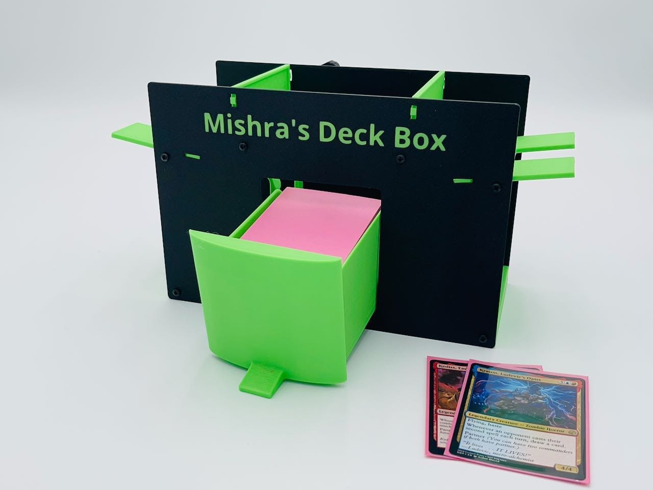 Mishra's Deck Box: Black & Green (2025 Version) image 3